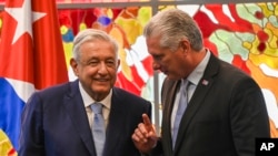 El presidente de México Andrés Manuel López Obrador junto al gobernante cubano
Miguel Díaz-Canel en una imagen de archivo.