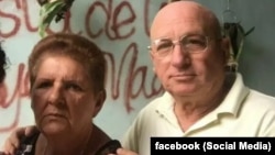 Saily Navarro, Sonia Alvarez Campillo y Félix Navarro