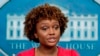 La secretaria de prensa de la Casa Blanca, Karine Jean-Pierre, habla durante su primera conferencia en la Casa Blanca, en Washington, este lunes 16 de mayo. (Foto AP/Andrew Harnik)