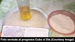 Los alimentos para un mes, vendidos a través de la libreta de racionamiento.