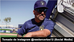 Néstor Cortés Jr. es apodado como "Nasty" por sus lanzamientos impredecibles. En la foto publicada en sus redes sociales el pelotero cubanoamericano posa en el entrenamiento de primavera.