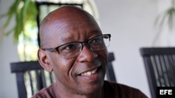 Foto Archivo. Opositor cubano Manuel Cuesta Morúa, promotor de #Otro18 en entrevista con Efe en La Habana.