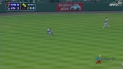 Yoenis Céspedes sacó tremendo out en home. Yoenis Céspedes sacó tremendo out en home.