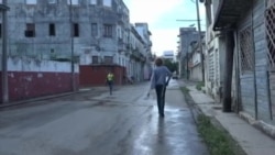 Economía cubana pende de un hilo y el Partido no cede Economía cubana pende de un hilo y el Partido no cede