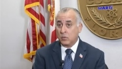 Miami-Dade rechaza resolución sobre programa de reunificación familiar de cubanos Miami-Dade rechaza resolución sobre programa de reunificación familiar de cubanos