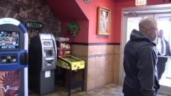 Diplomático cubano en EEUU impide con brusquedad responder preguntas a TV Martí  Diplomático cubano en EEUU impide con brusquedad responder preguntas a TV Martí