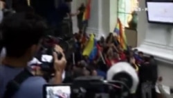 Los chavistas asaltan la Asamblea Nacional Los chavistas asaltan la Asamblea Nacional