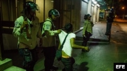 El país vive una crisis política que se ha agudizado en los últimos dos meses con una ola de protestas que, en ocasiones, han degenerado en hechos de violencia con un balance de 41 muertos, más de 650 heridos y cientos de detenidos.