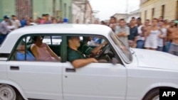 Dos disidentes cubanos arrestados en la Primavera Negra, 20 de marzo de 2003.
