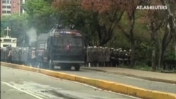 España suspende la venta de material antidisturbios a Venezuela España suspende la venta de material antidisturbios a Venezuela