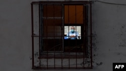 Quiñones Haces denuncia de puño y letra los abusos que recibe en prisión.