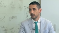 Físico nuclear cubano entre los 50 homosexuales más influyentes de España Físico nuclear cubano entre los 50 homosexuales más influyentes de España