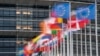 Banderas de los países miembros ondean en la sede del Parlamento Europeo en Estrasburgo. SEBASTIEN BOZON / AFP