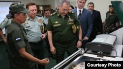 Ministro de defensa de Rusia, Serguei Shoigu, en centro topográfico de Nicaragua.