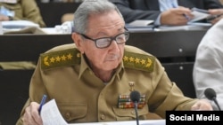 El general de ejército Raúl Castro, en una foto publicada en Facebook por la Presidencia de Cuba.