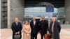 Delegación de cubanos en el Parlamento Europeo.