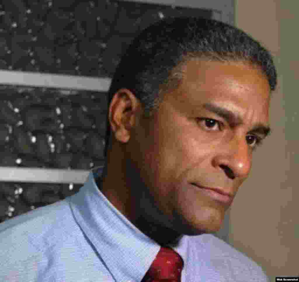 Oscar Elías Biscet, coordina el "Proyecto Emilia", desde Lawton, La Habana.